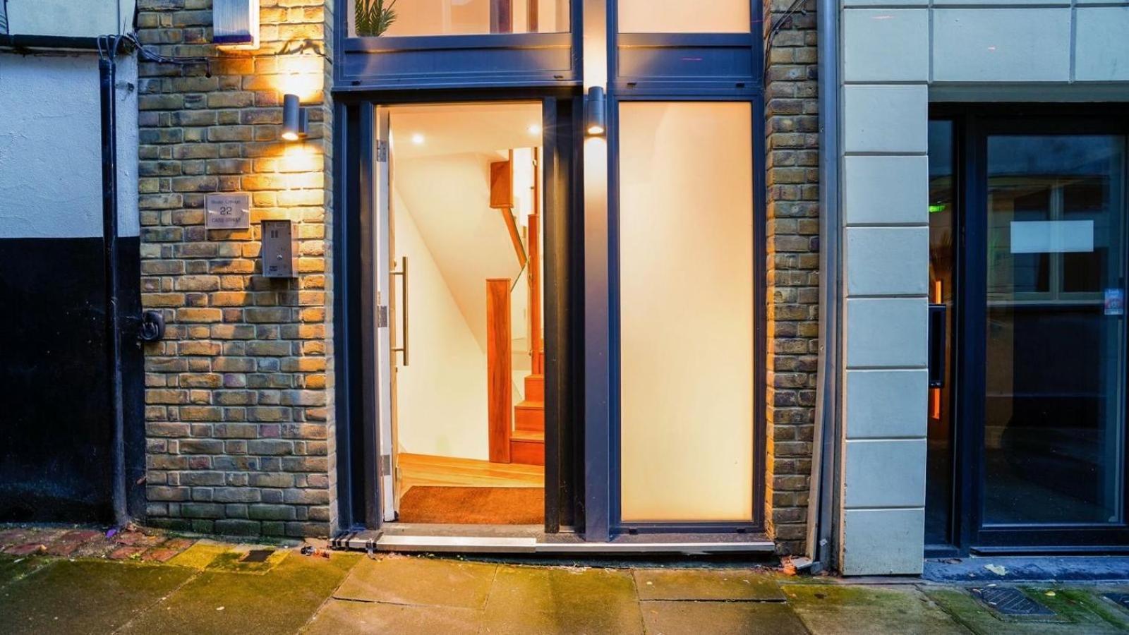Hyde Park & Oxford Street Elegant House 2br 2ba * London