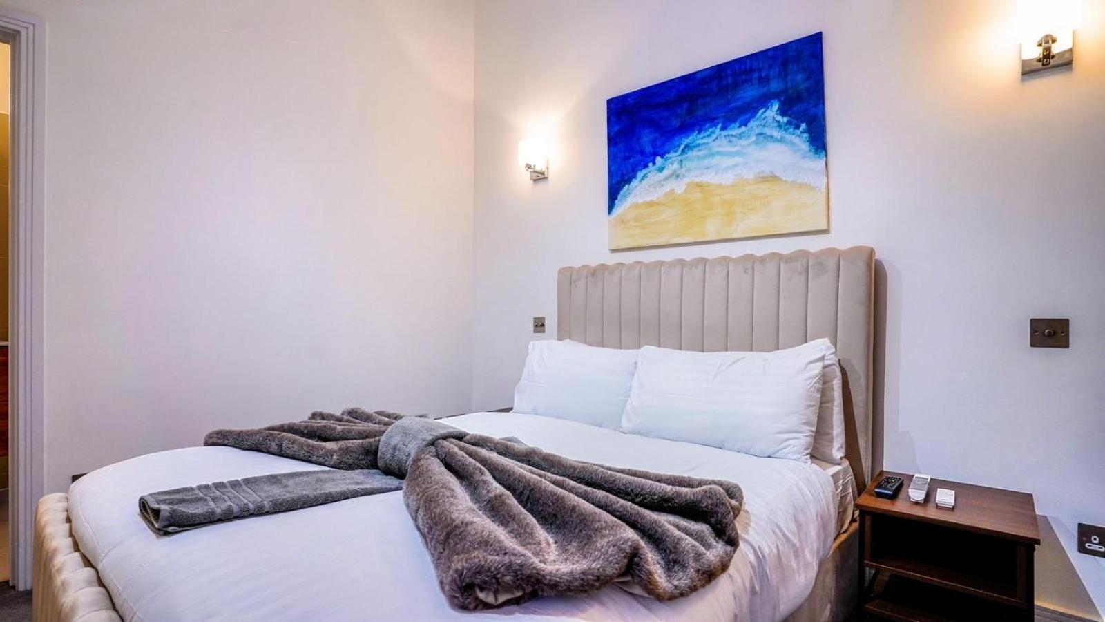 Hyde Park & Oxford Street Elegant House 2br 2ba