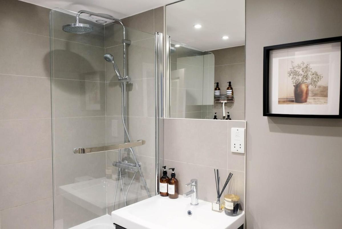 Apartamento Lux & Stylish 2-bed Flat In West Kensington *