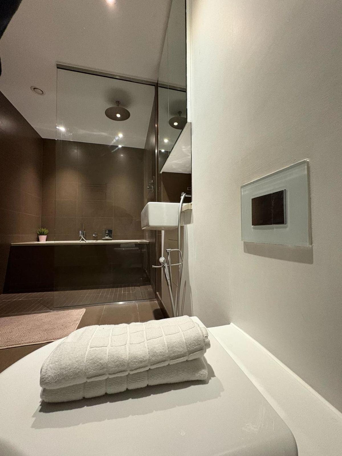 Estatesmen Selfridges Oxford Street Apartment *