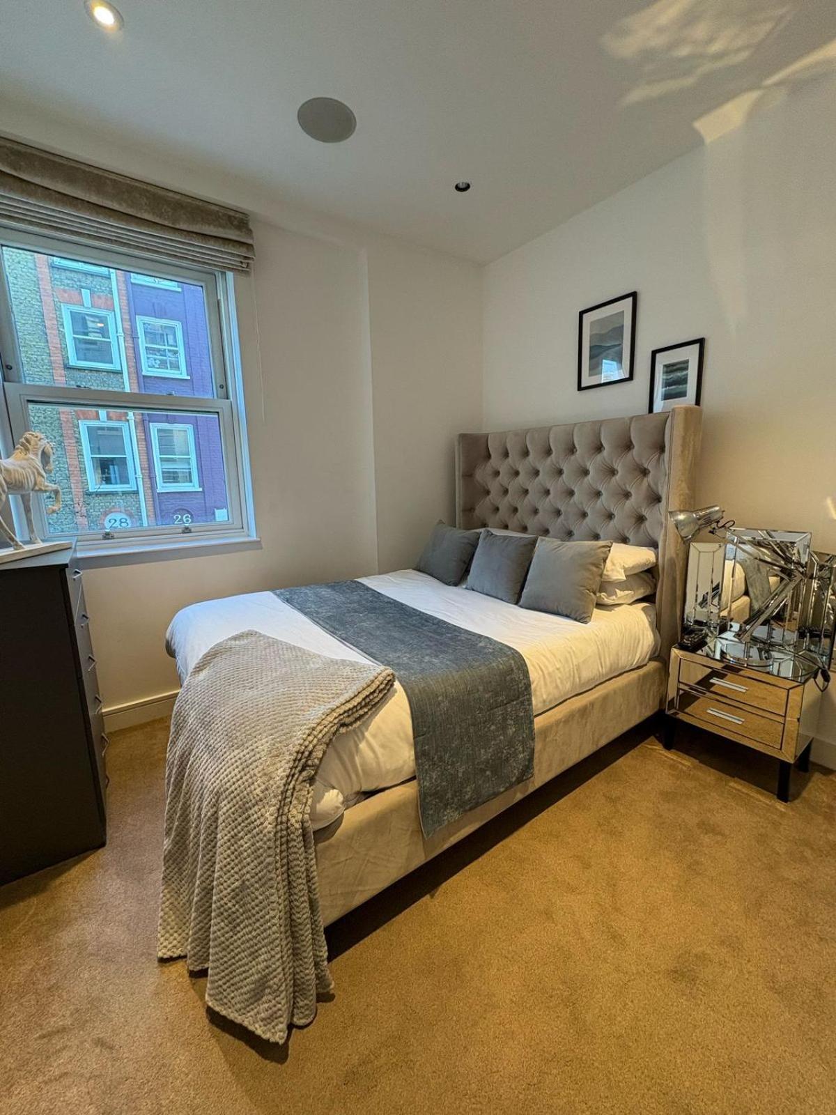 Estatesmen Selfridges Oxford Street Apartment