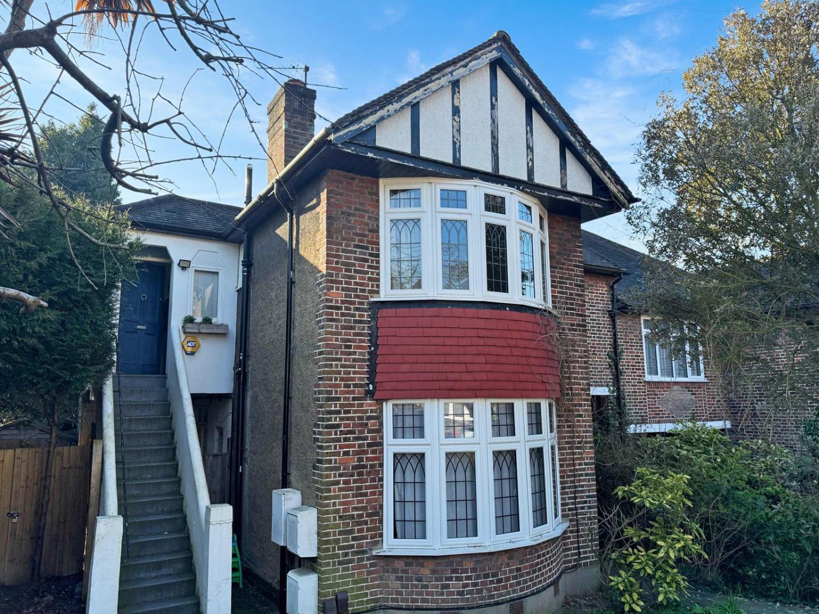 Spacious 3br In Heart Of Wimbledon