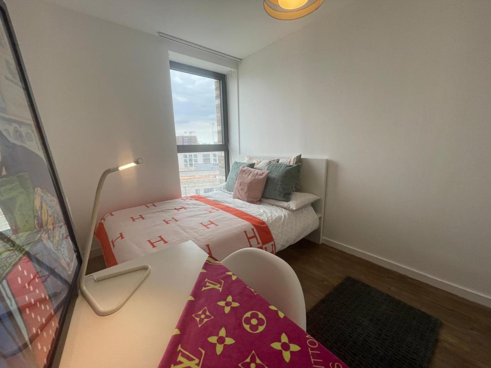 London, Private London