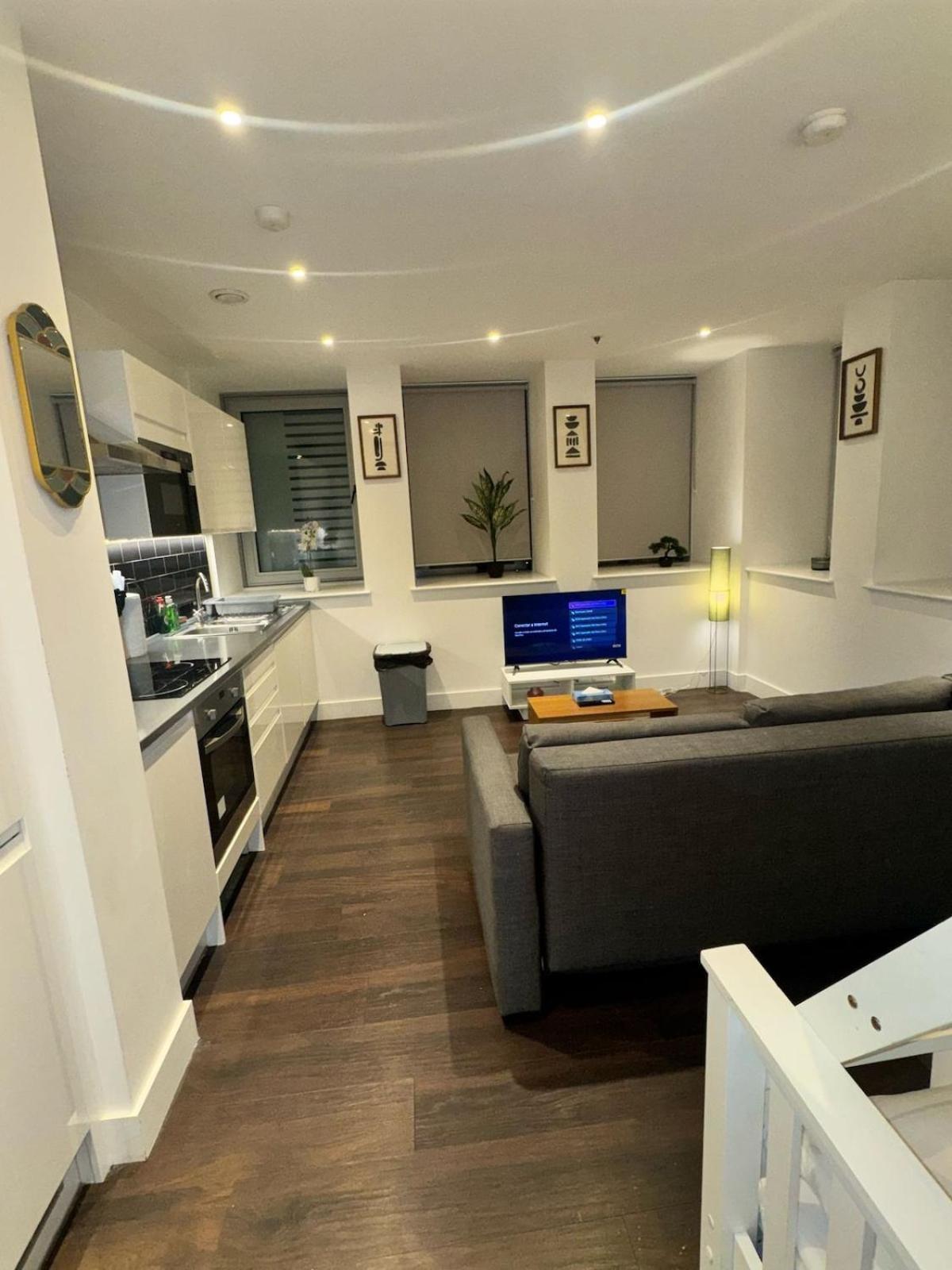 Sleep 9 20 Mins From Waterloo Bp172 London