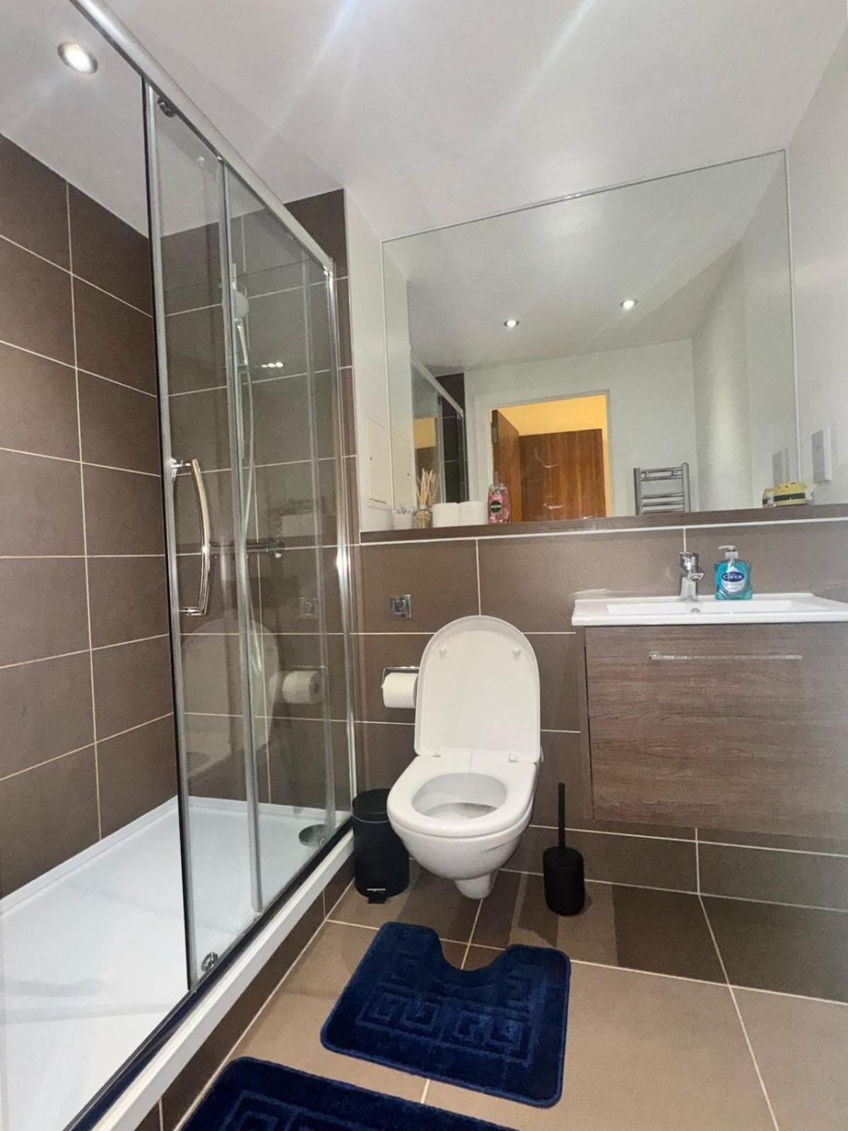 Sleep 9 20 Mins From Waterloo Bp172 * London