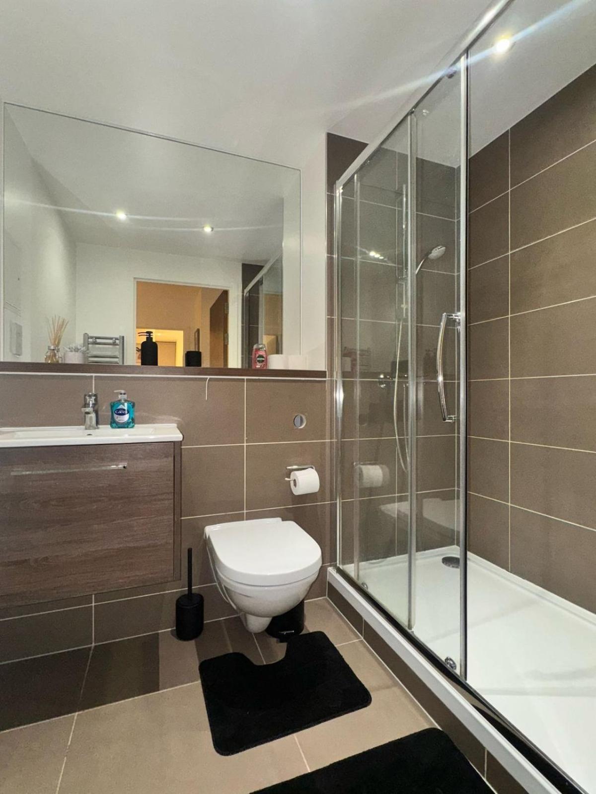 Sleep 9 20 Mins From Waterloo Bp172 Apartment London