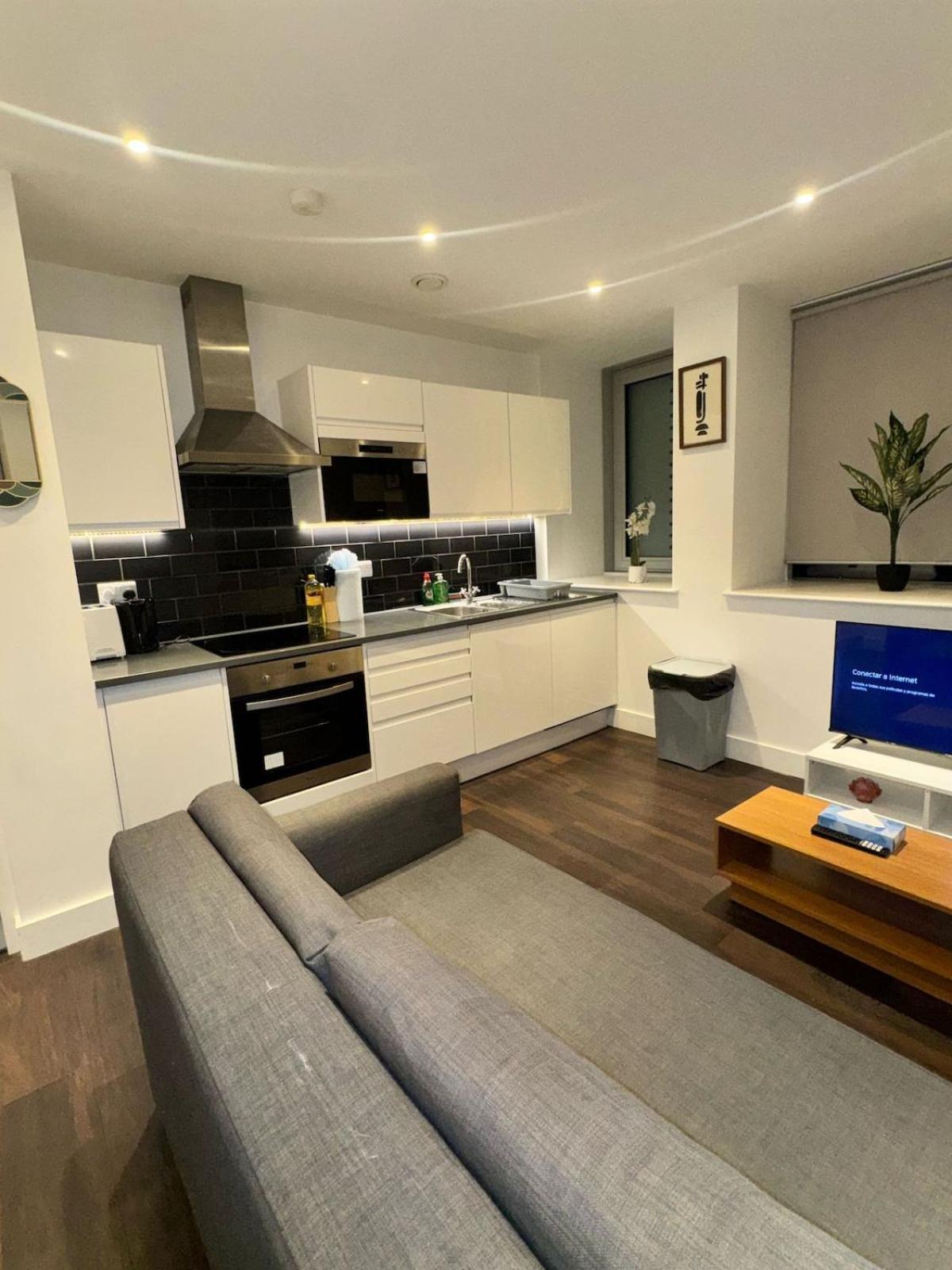 Apartment Sleep 9 20 Mins From Waterloo Bp172 *