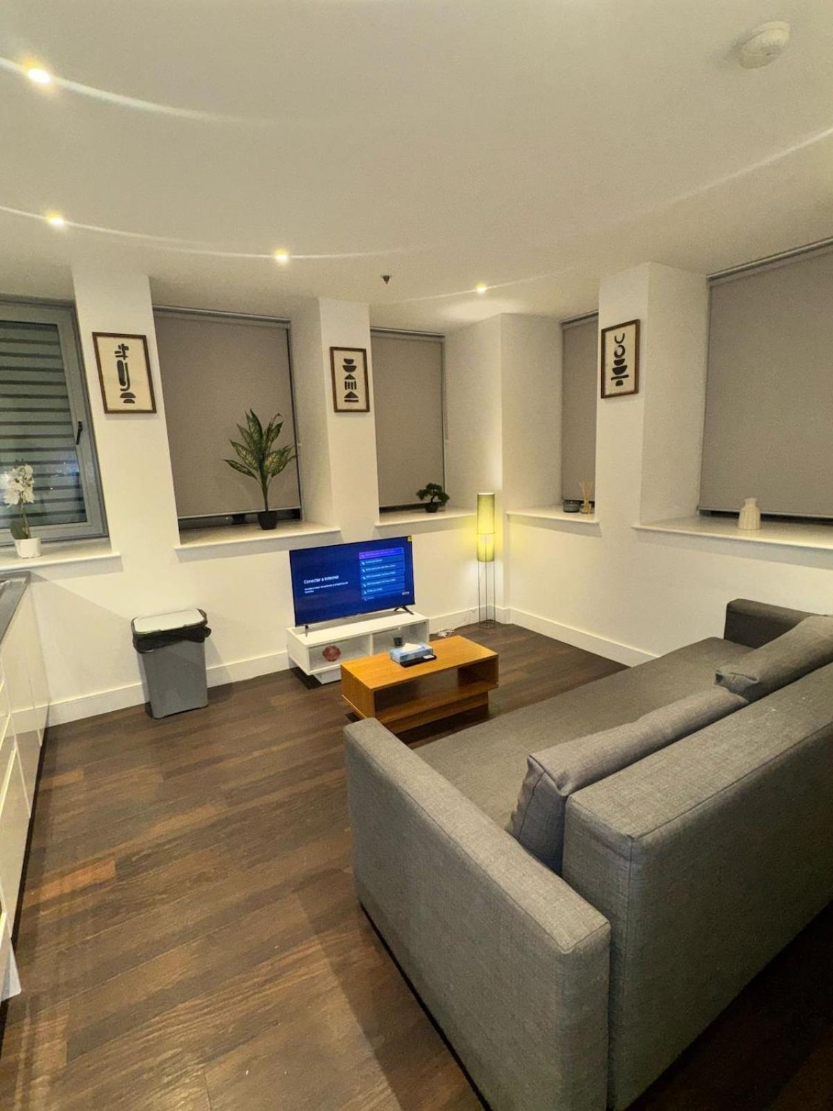 Sleep 9 20 Mins From Waterloo Bp172 Apartment *