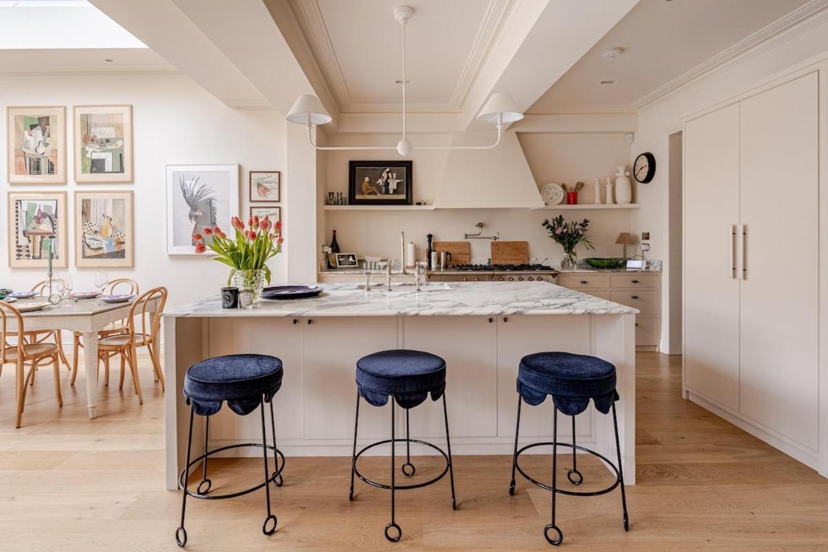 Vakantiehuis Luxury Open Plan 5 Bed House With Garden & Parking Londen