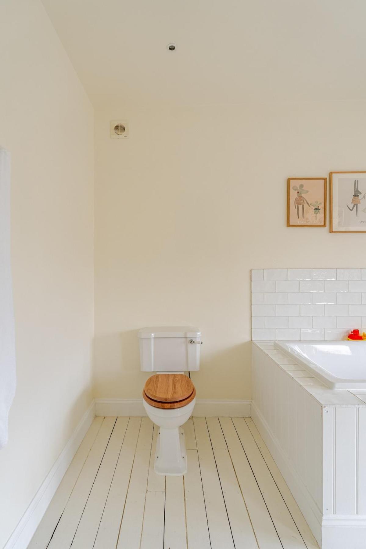 Vakantiehuis Luxury Open Plan 5 Bed House With Garden & Parking