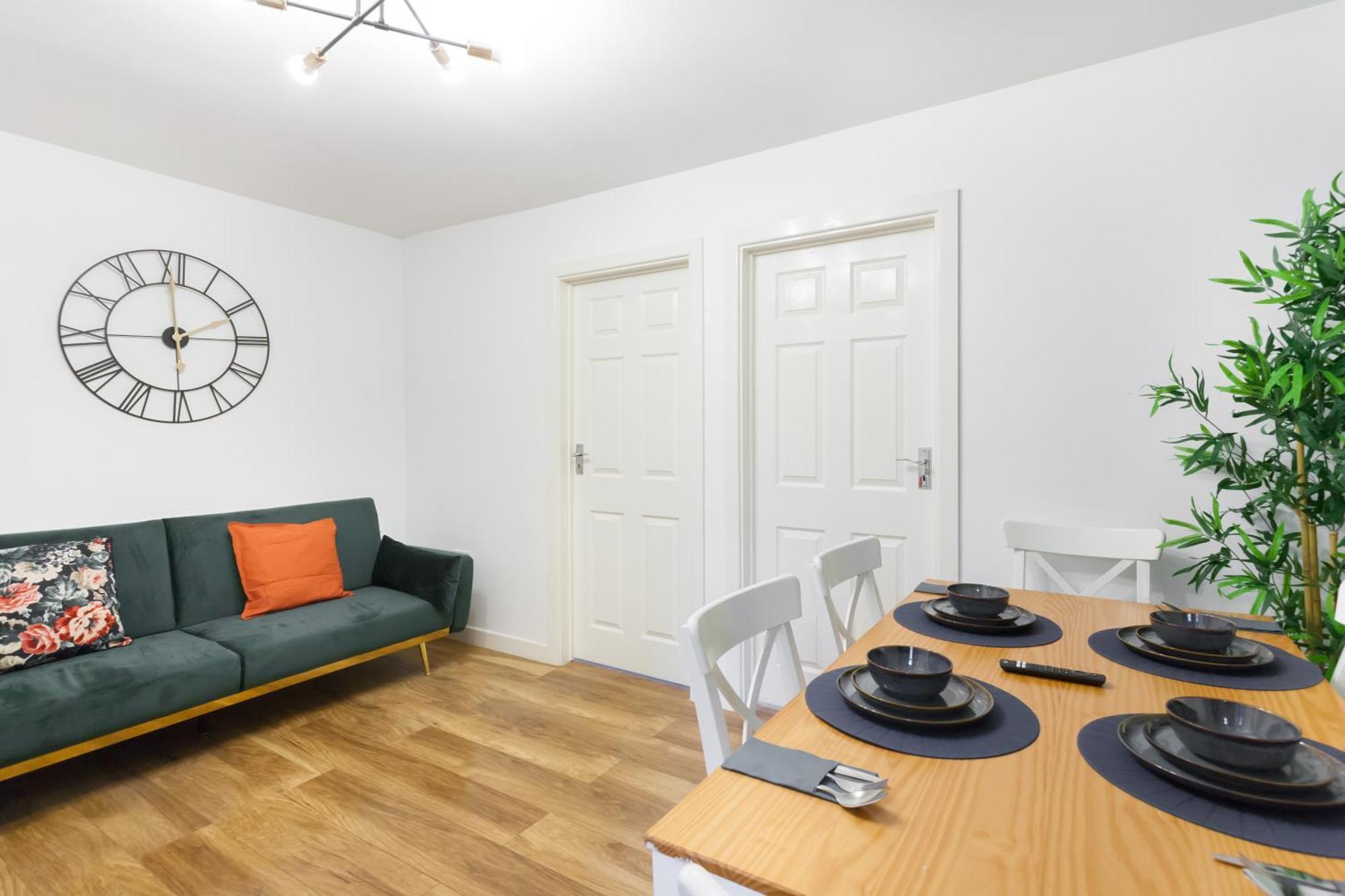 Lovely 2 Bedrooms Flat Next To The Station Appartement Londen