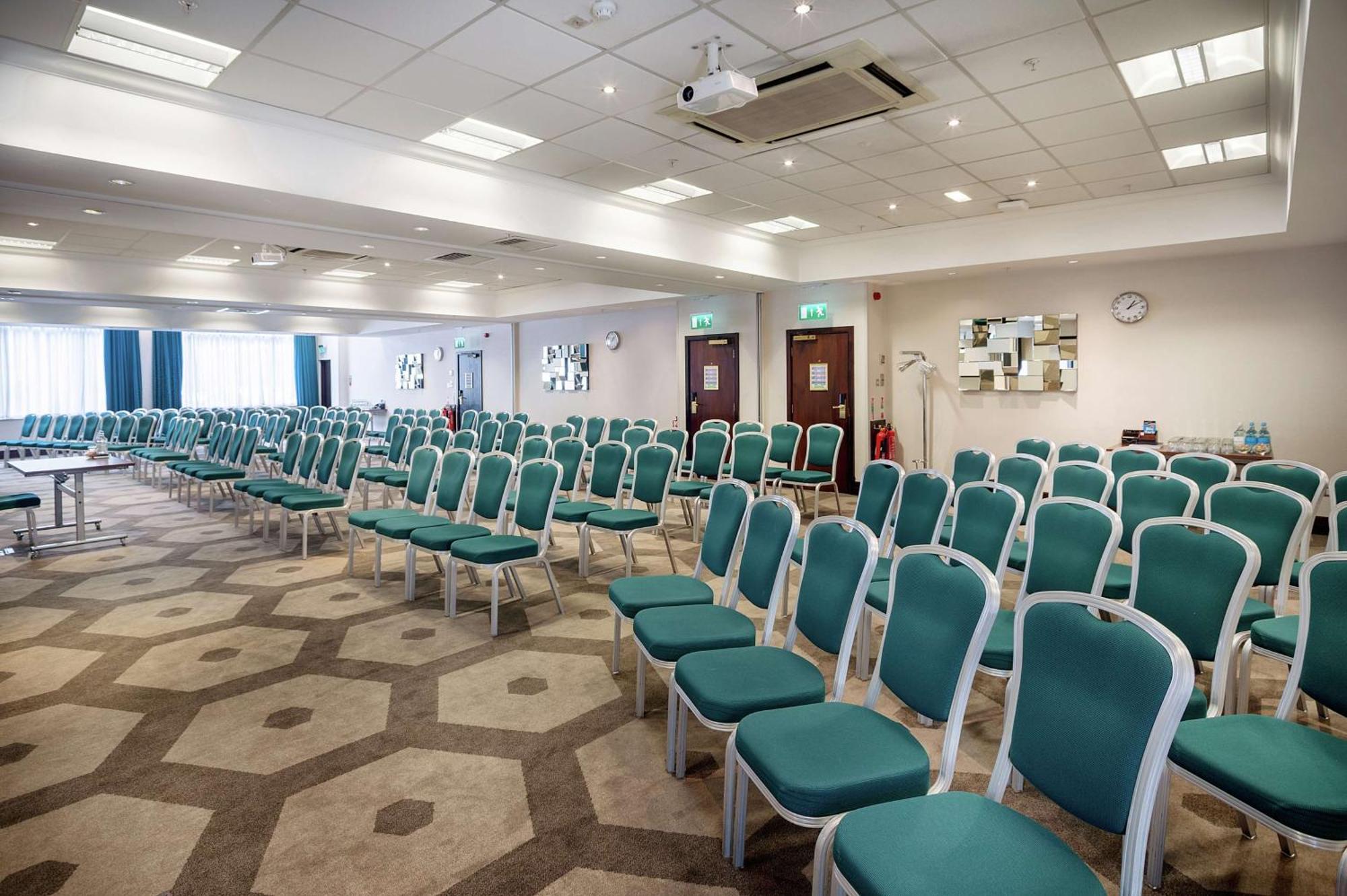 Hilton Olympia 4* London