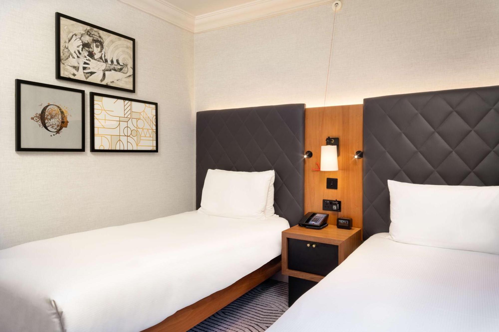 Hilton Olympia Hotel 4*