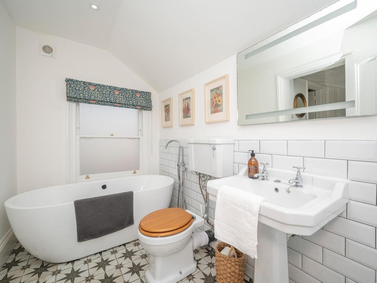 Charming Victorian 25mins To Bridge Pass The Keys Holiday home