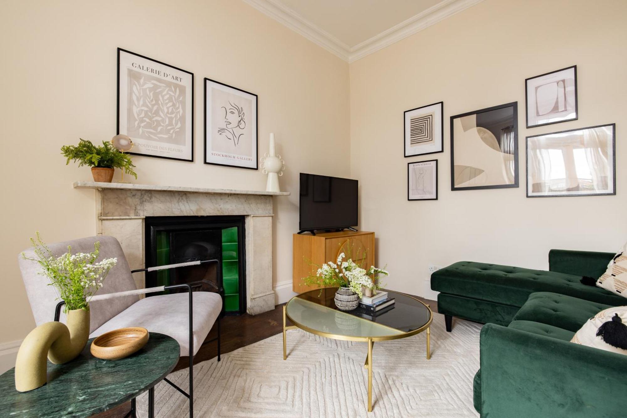 The Notting Hill Base - Charming 2bdr With Balcony Apartment