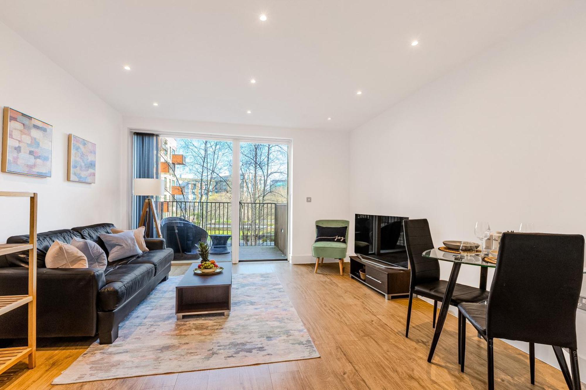 1br With Patio Near Wembley Stadium Apartment *