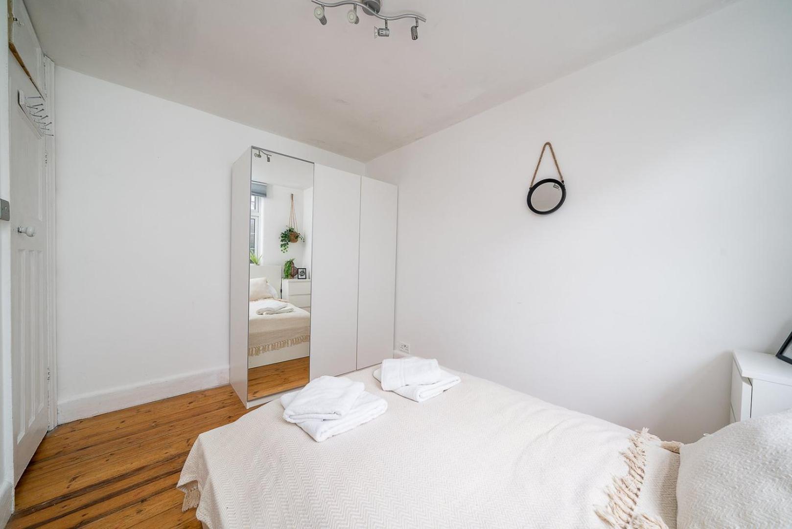 Apartment Charming Mews Flat Near Little Venice London