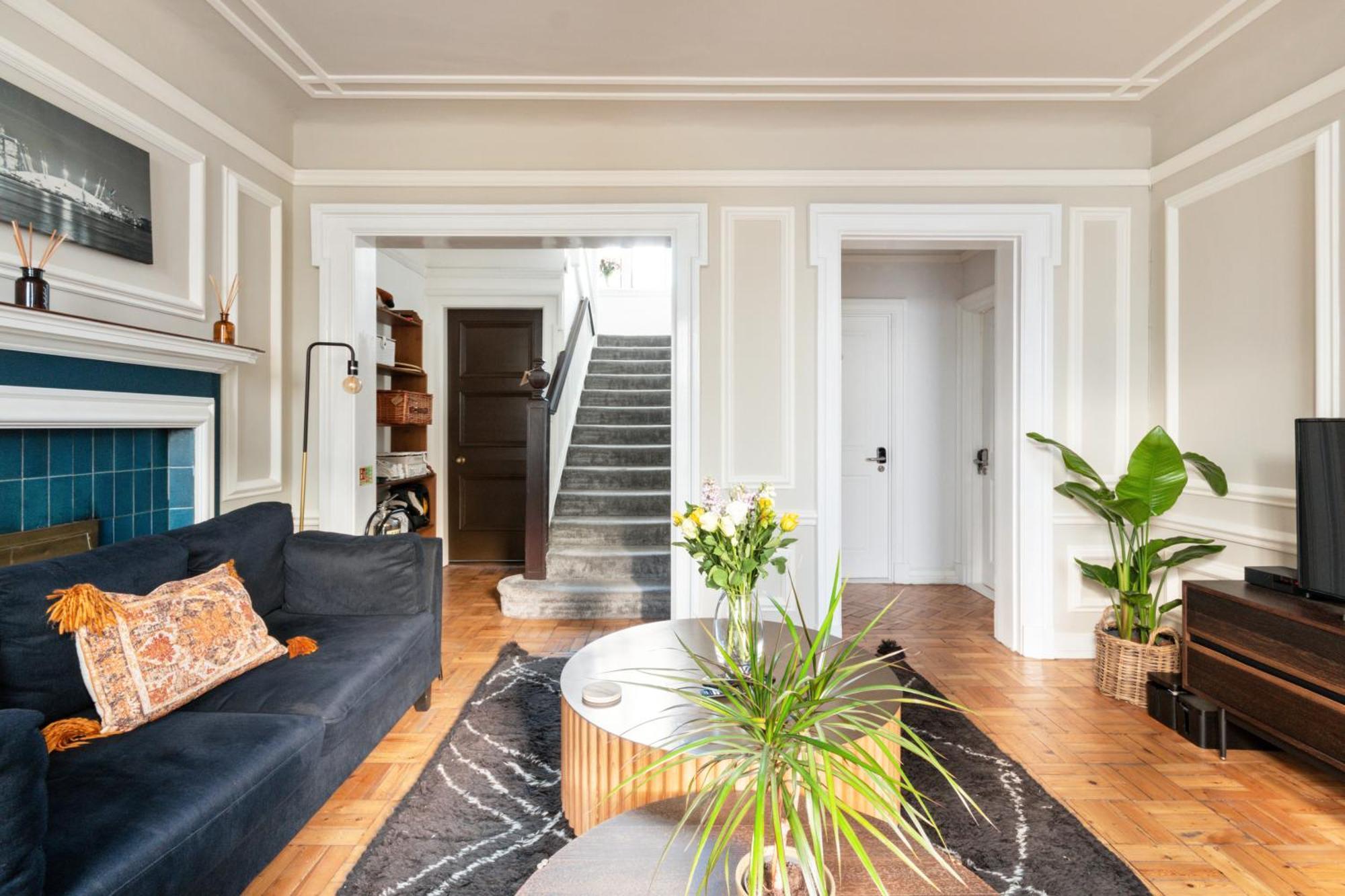 The Vicarage Tooting, Sw17 London