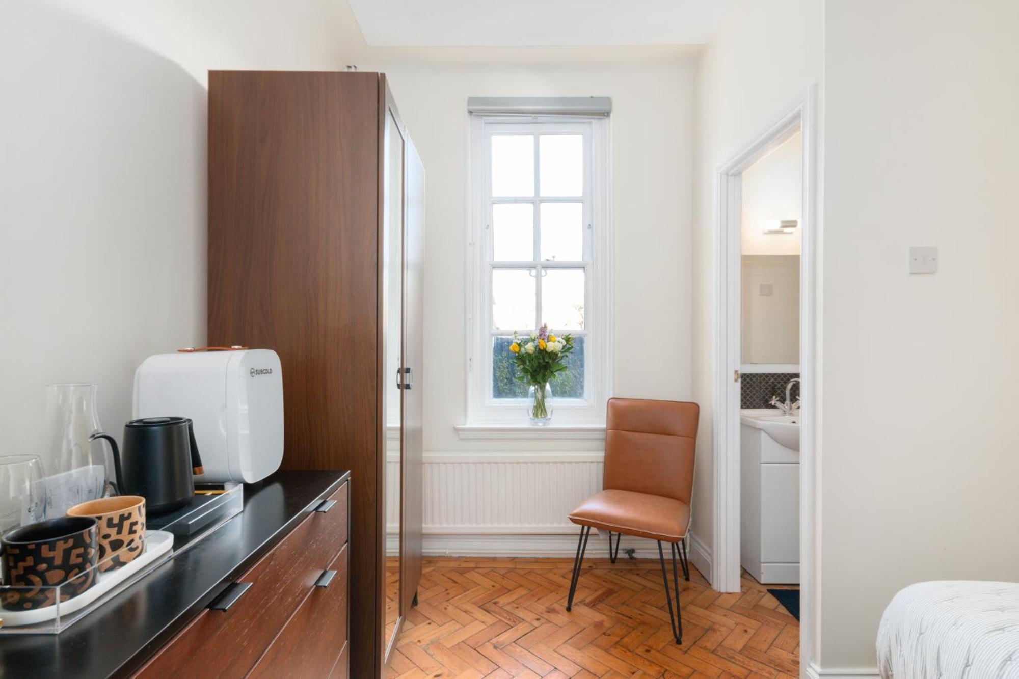 The Vicarage Tooting, Sw17 Guest house