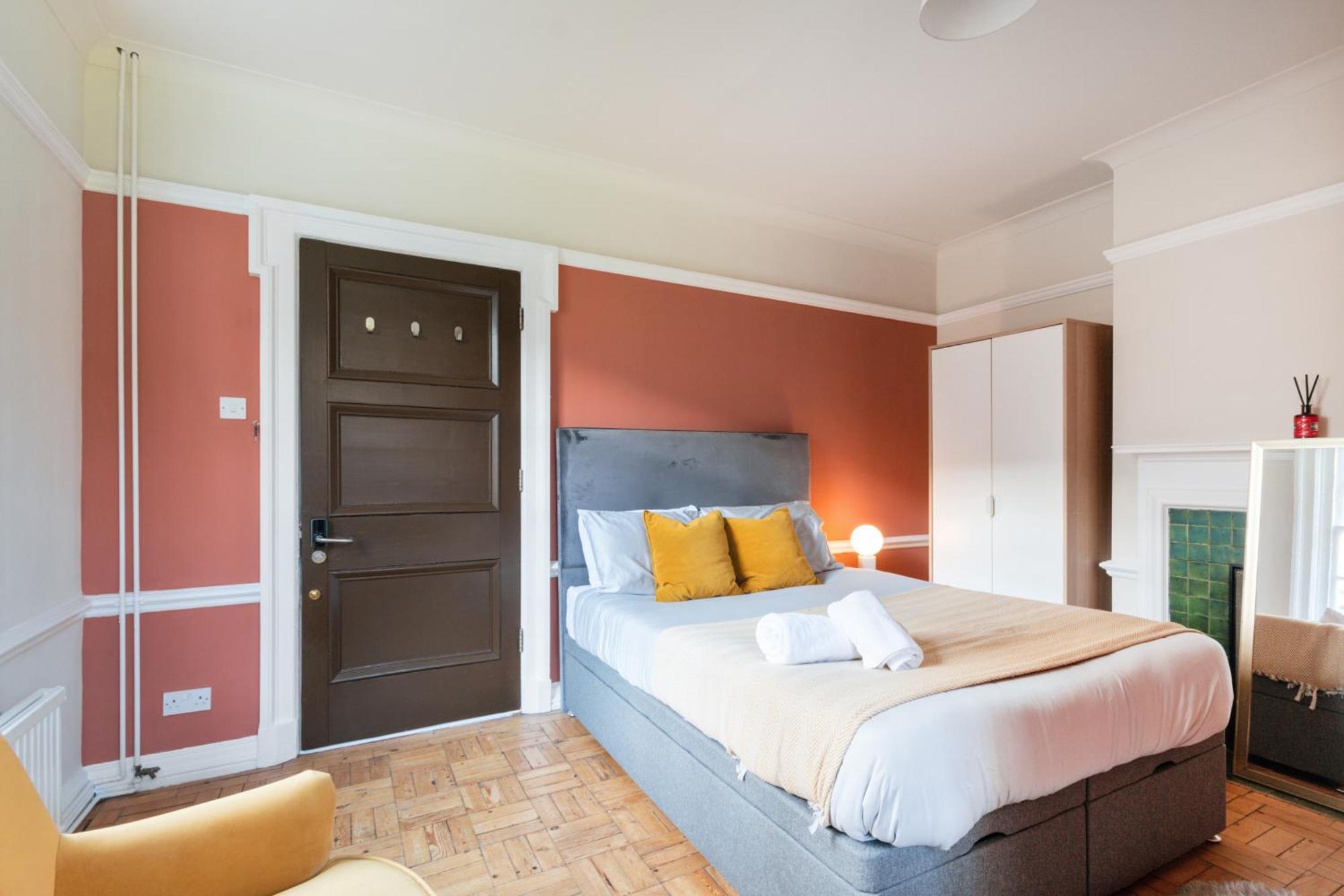 The Vicarage Tooting, Sw17 Guest house *