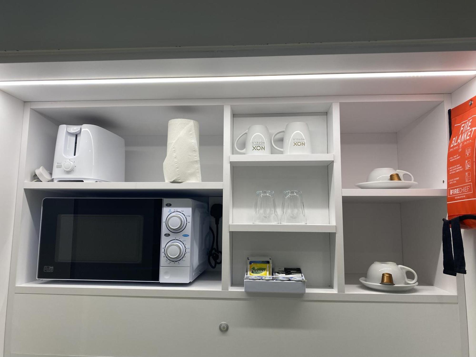 Aparthotel Nox Kensington 4*
