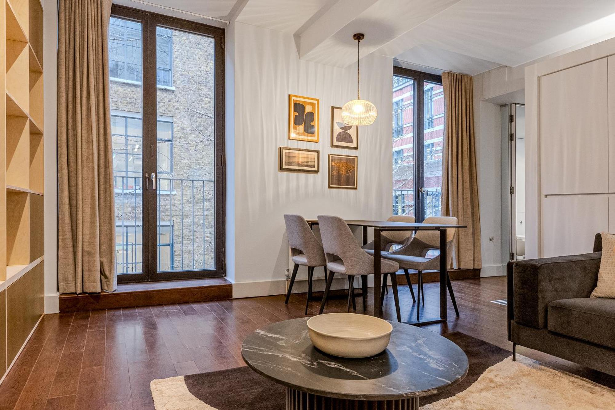 Modernized Serviced 3 Minutes From Blackfriars Apartment London