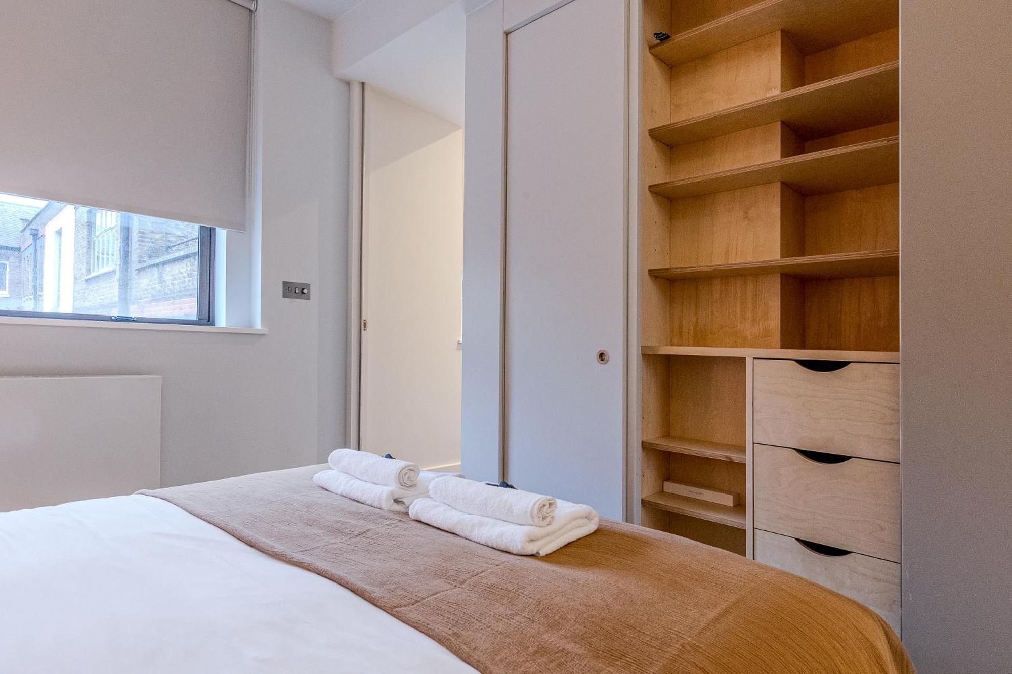 Apartment Modernized Serviced 3 Minutes From Blackfriars