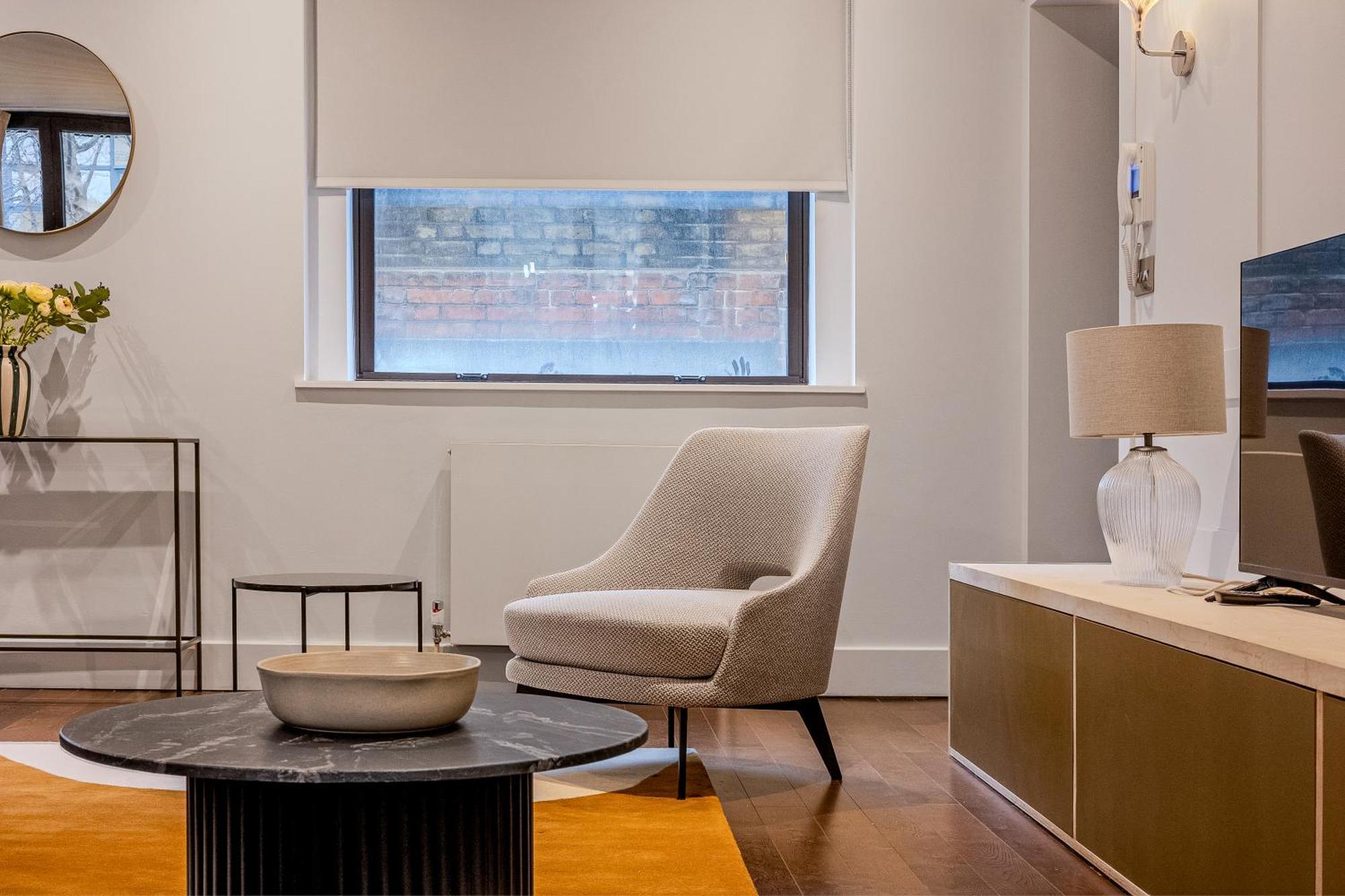 Modernized Serviced 3 Minutes From Blackfriars Apartment London