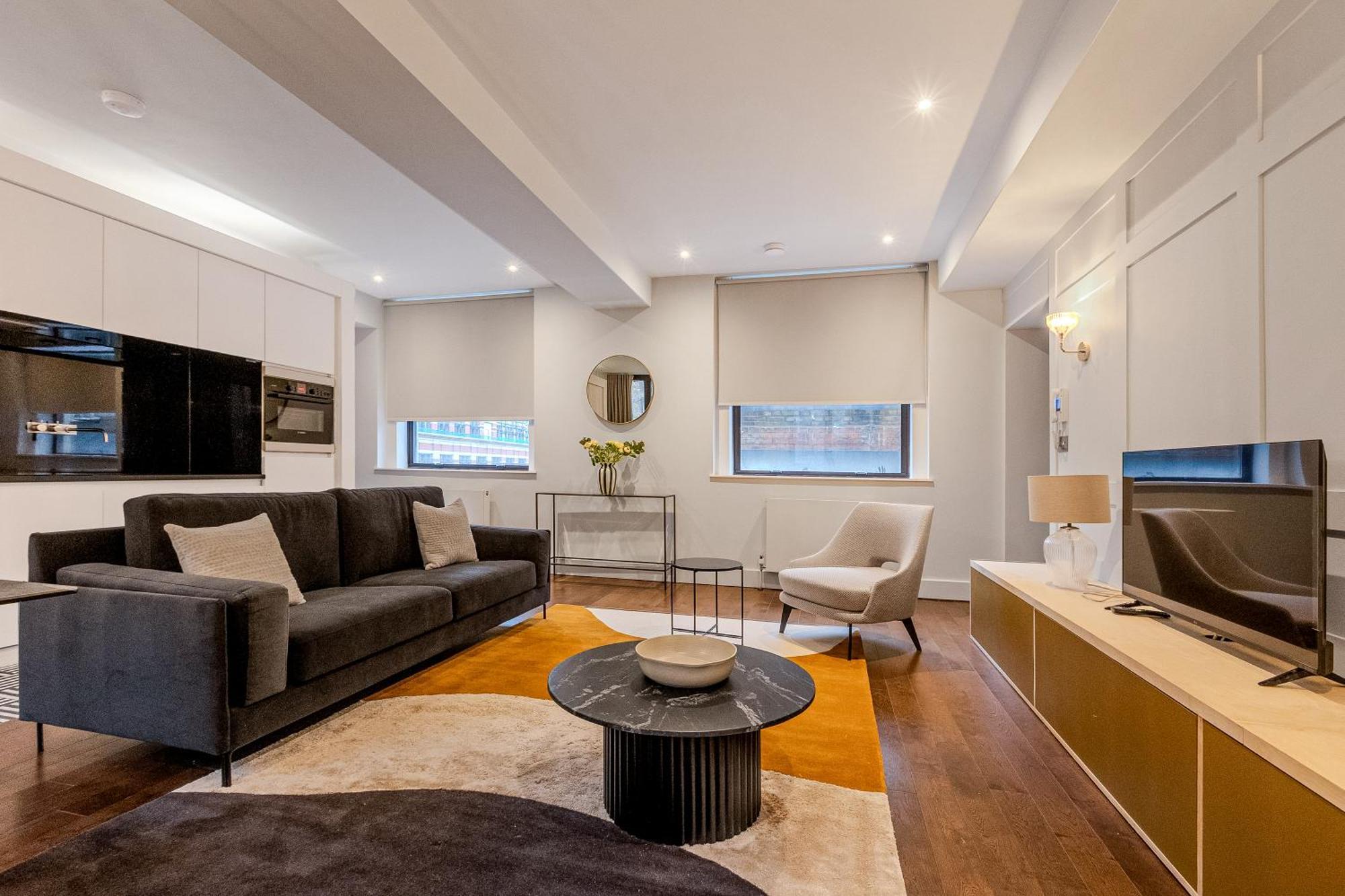 Modernized Serviced 3 Minutes From Blackfriars *