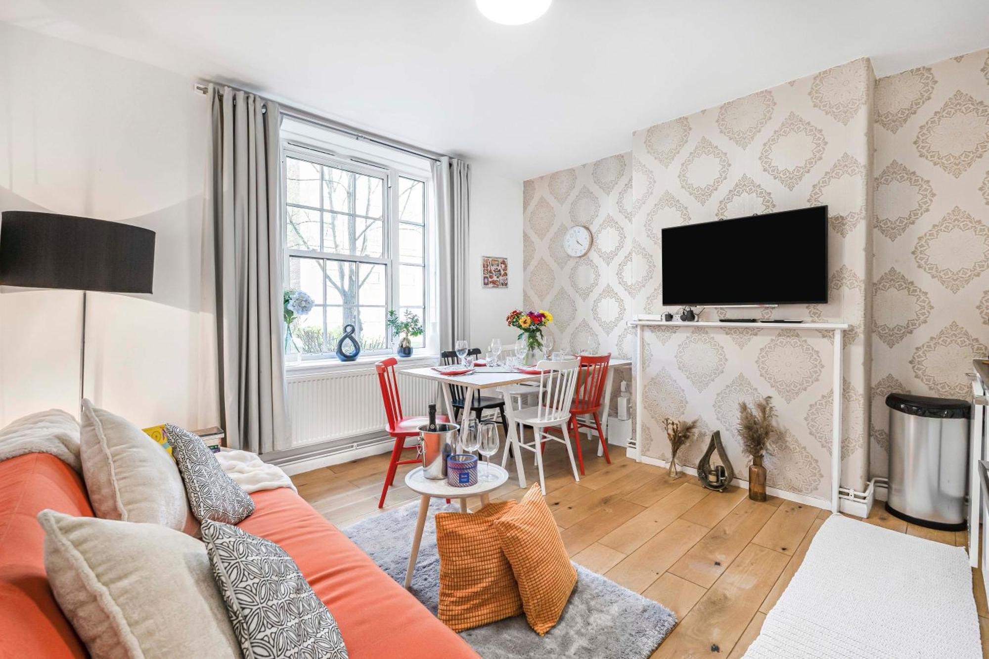 Gem In Waterloo, Apartment