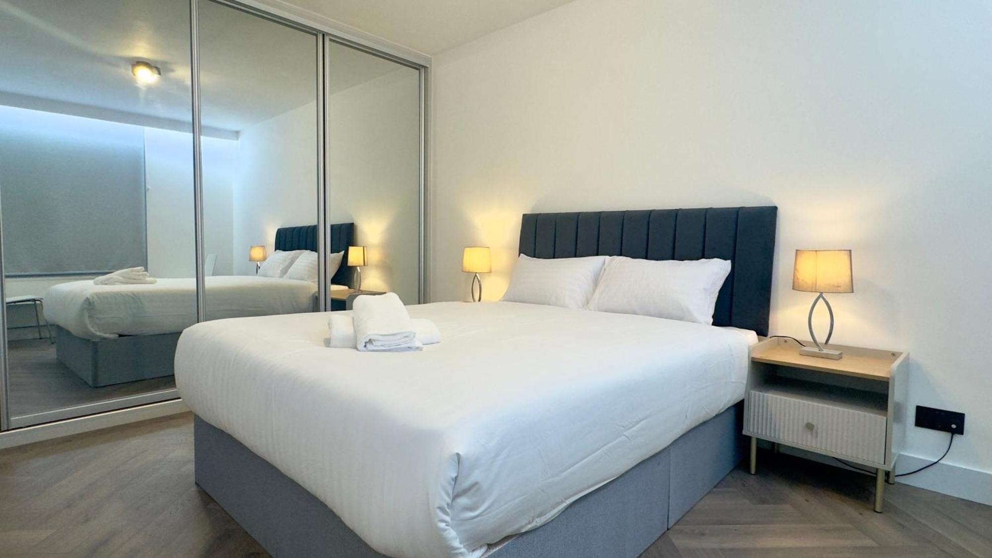 Luxury 2 Bedroom By Aljoori * London