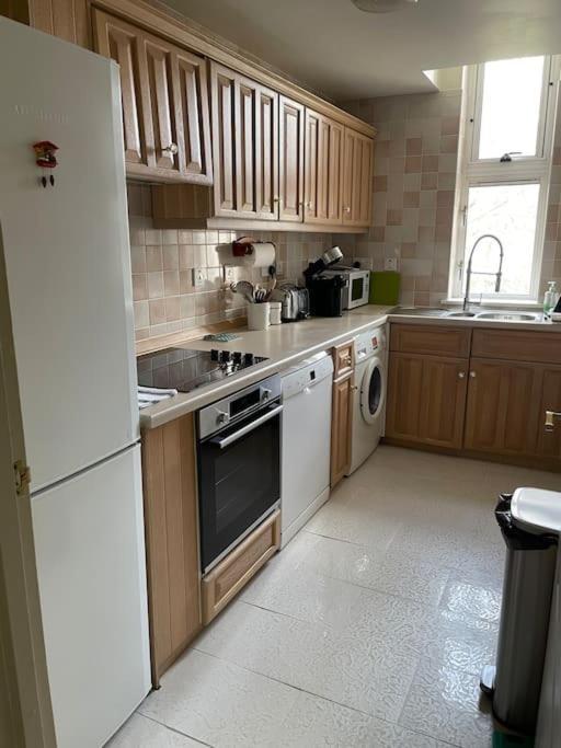 Garden View Flat On Georgian Square In Fitzrovia * Londen