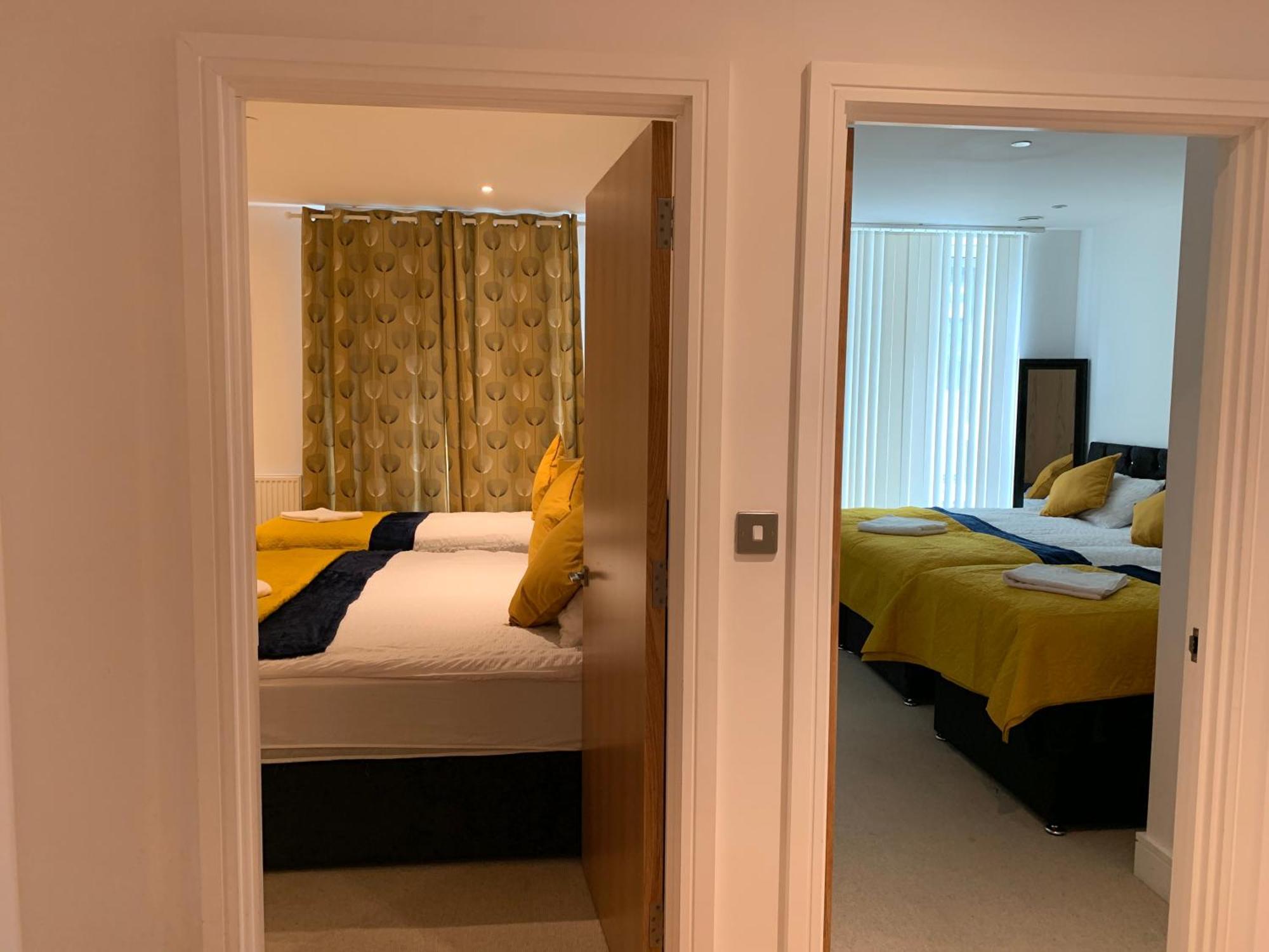 Appartement Modern Excel 2 Bedrooms 2 Bathrooms, Parking, Kitchen, Lounge, Balcony Londen