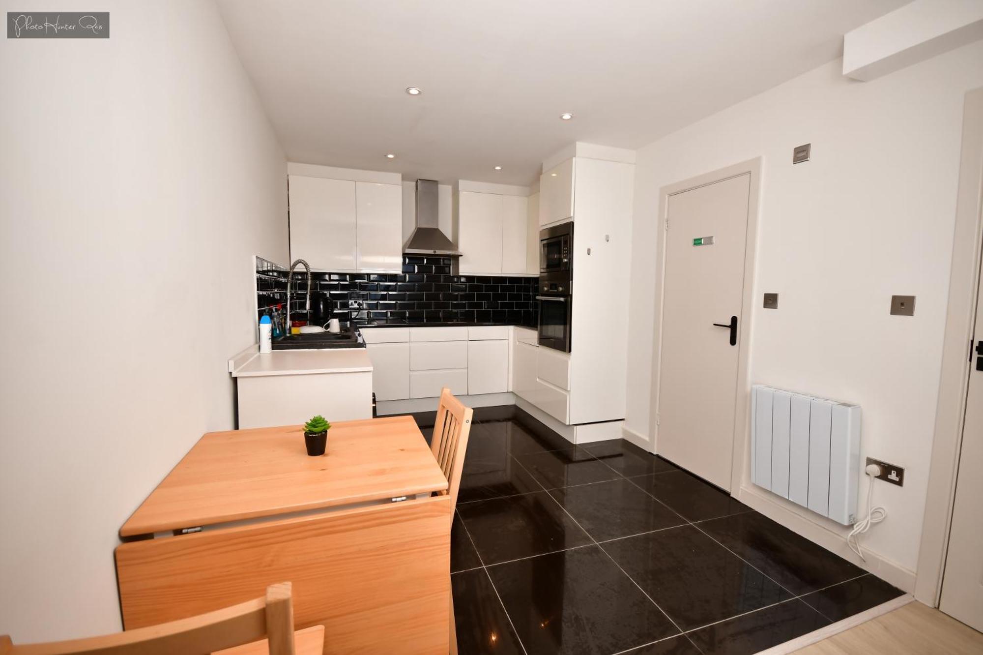 Pensión Morden Stratford 2 With Shared Bathroom Londres