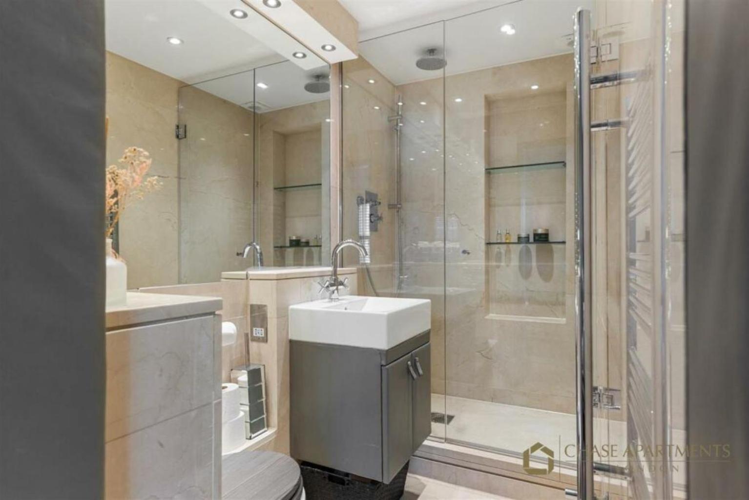 6 Million Pound Designer Belgravia Residences Sleeps 10 Apartment