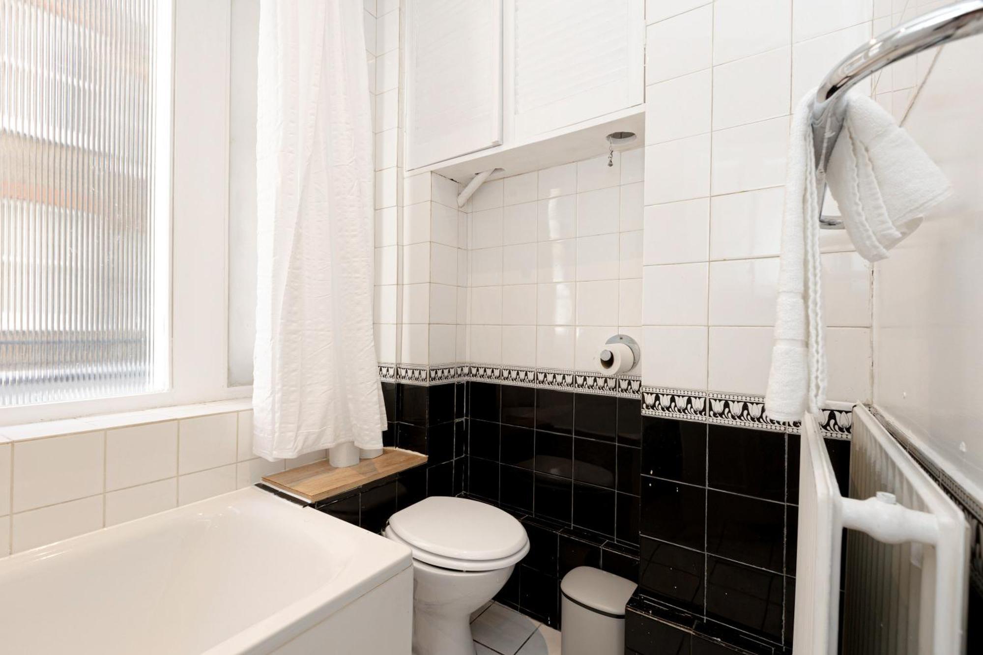 Apartment Sunny 1br Gem In Chelsea Harbour & Coleridge Gardens London