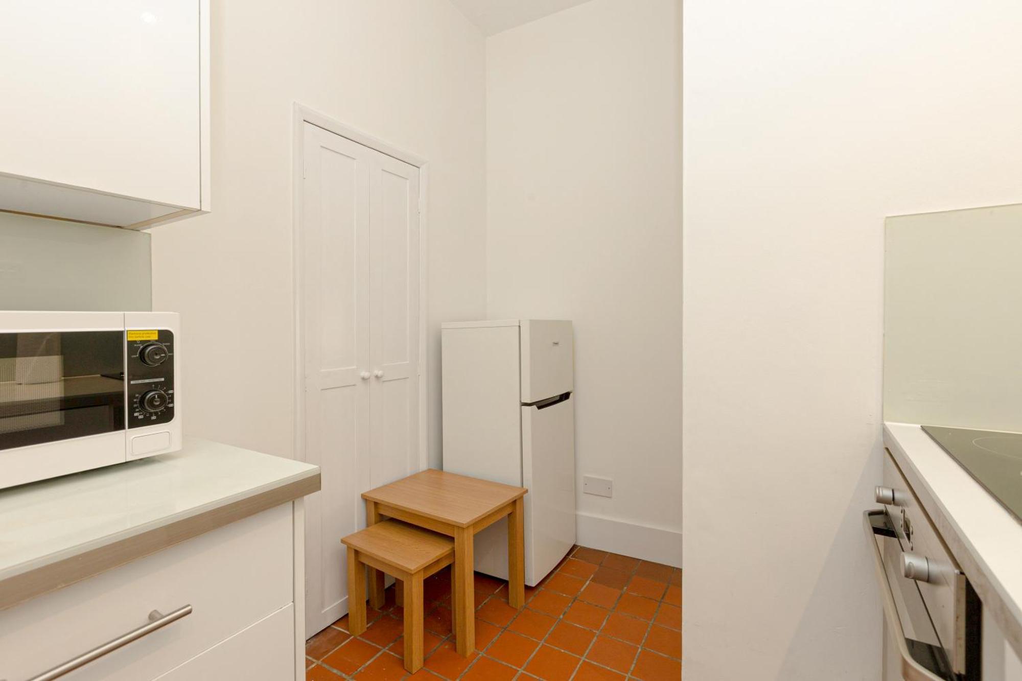 Sunny 1br Gem In Chelsea Harbour & Coleridge Gardens * London