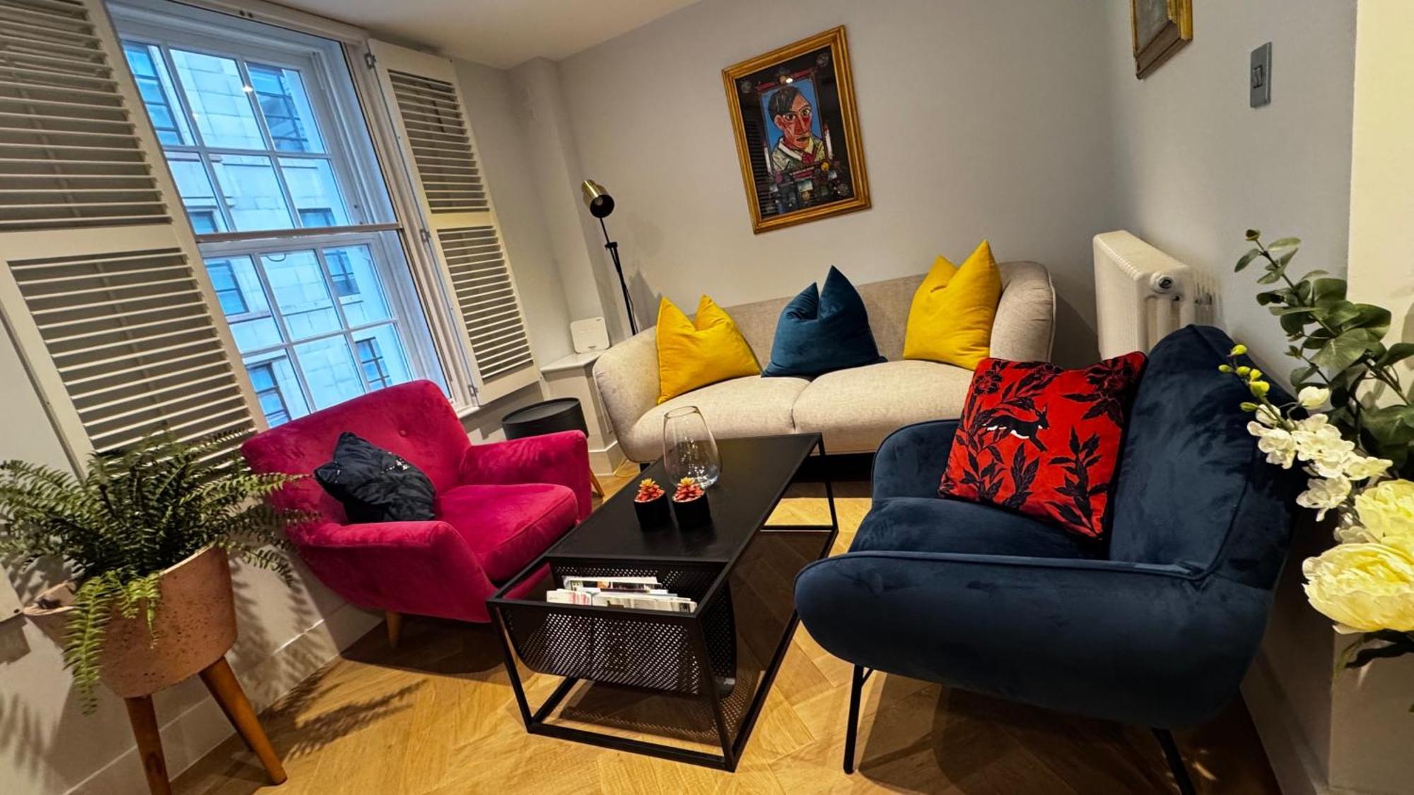 Apartment Chic In Soho Mayfair