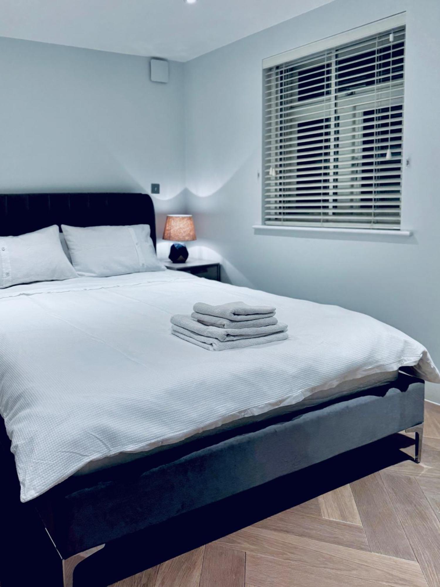Chic In Soho Mayfair Apartment London