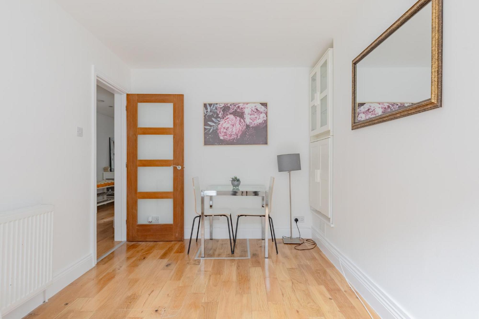 Cosy 1bd Flat Heart Of North West Apartment