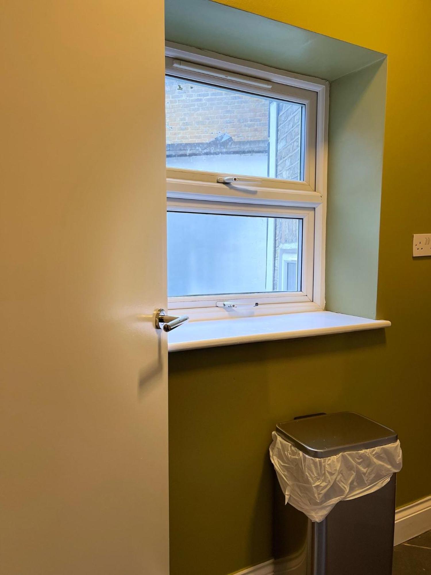 Quiet Triple Studio, King's Cross Apartment London