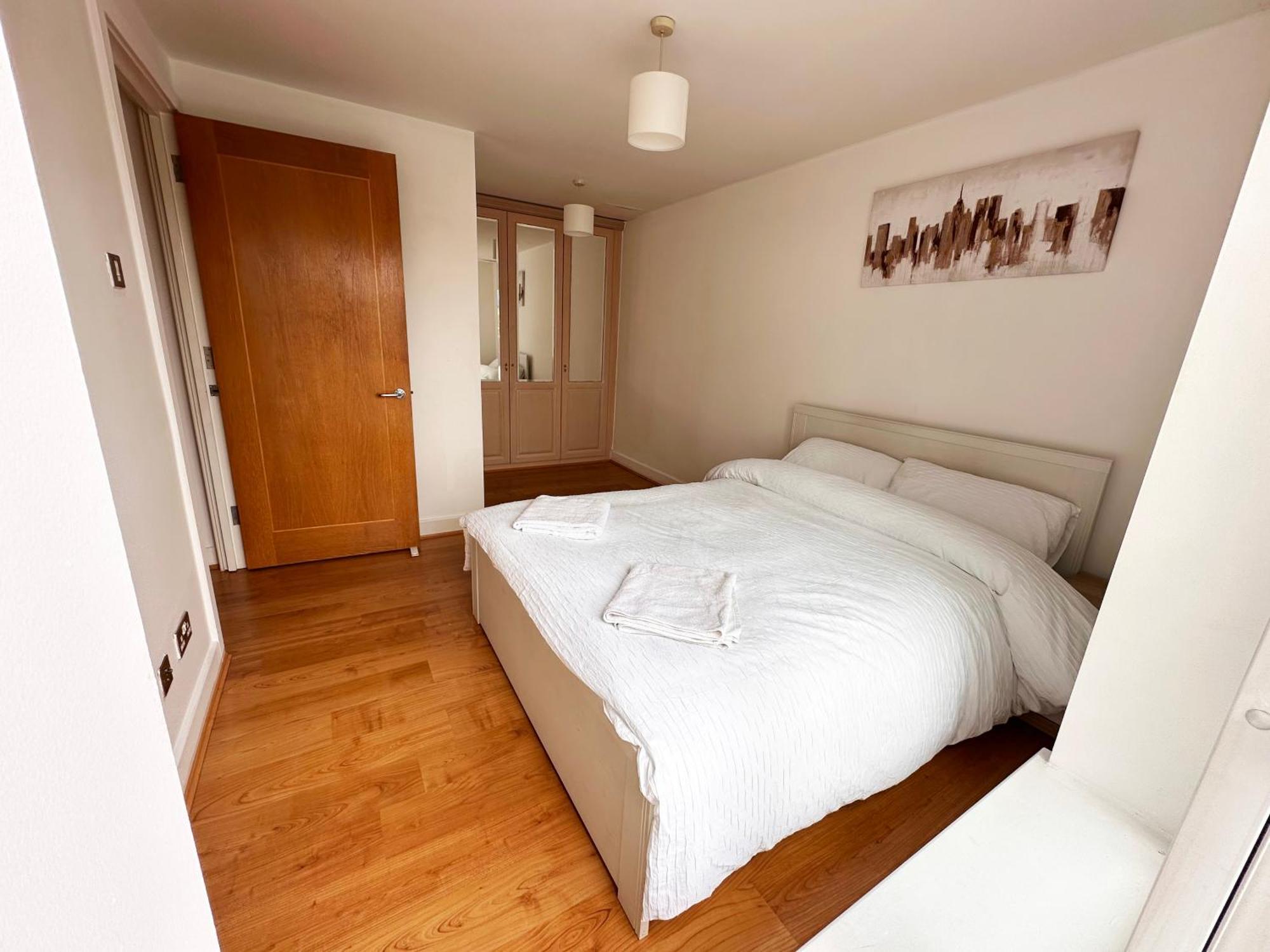 Lovely 1 Bedroom In Royal Docks By The River *