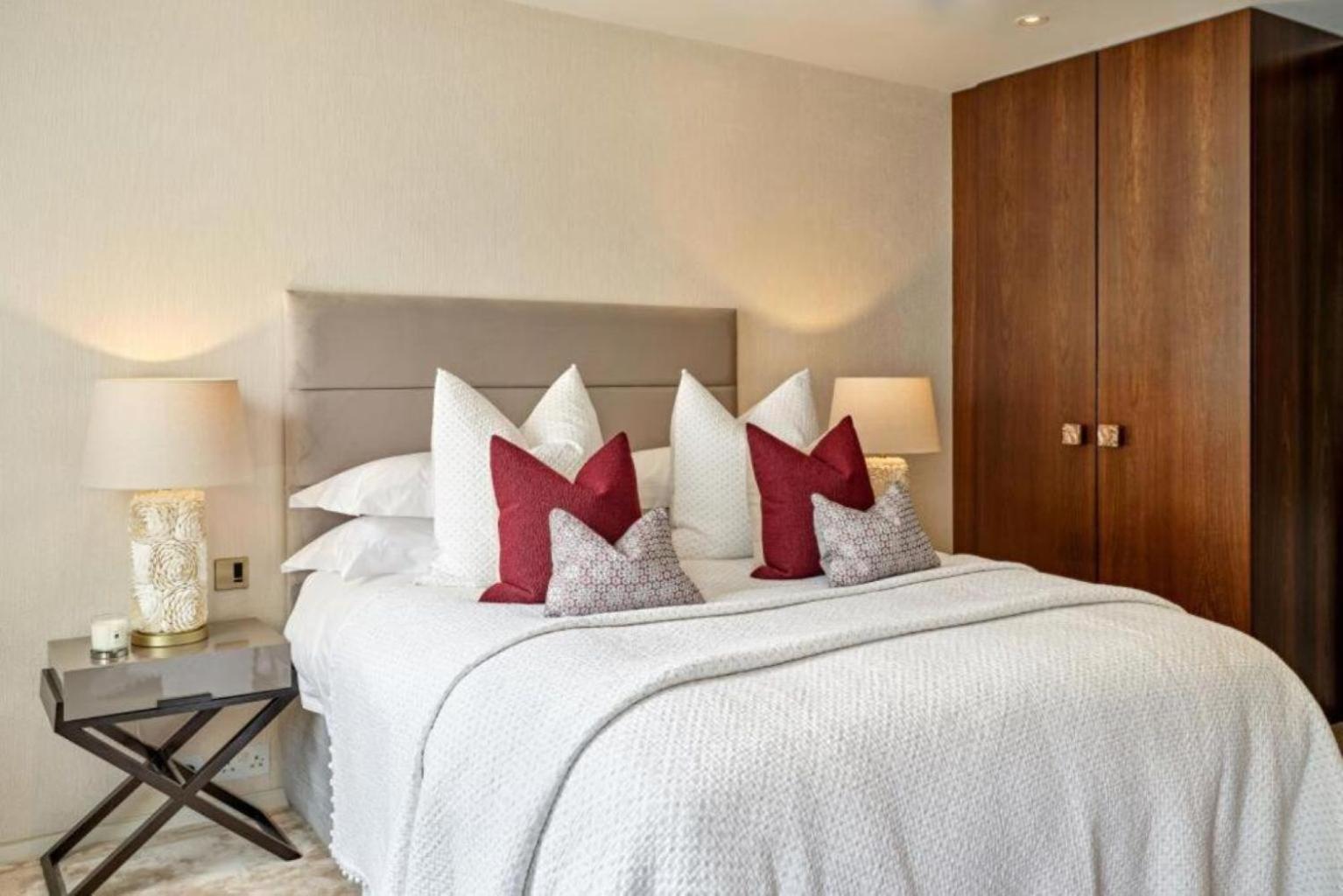 Apartment 6 Million Pound Designer Belgravia Residences Sleeps 10 *