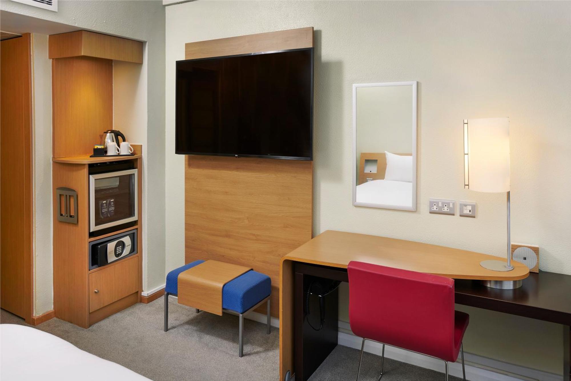 Hotell Novotel West