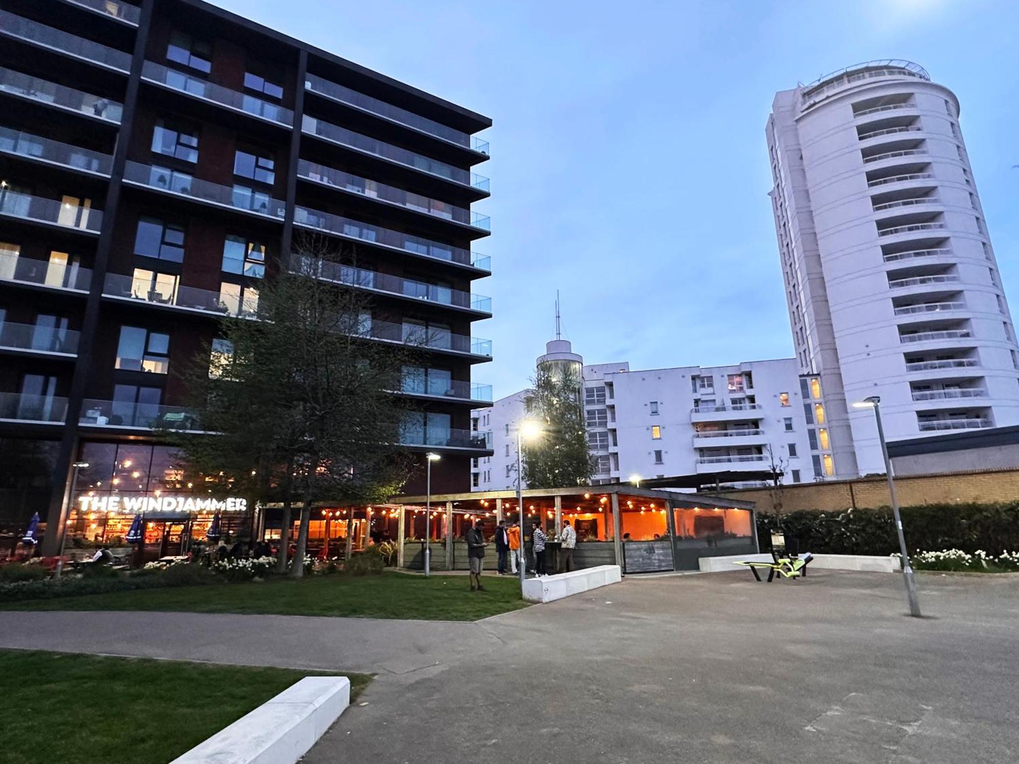 Lovely 1 Bedroom In Royal Docks By The River *