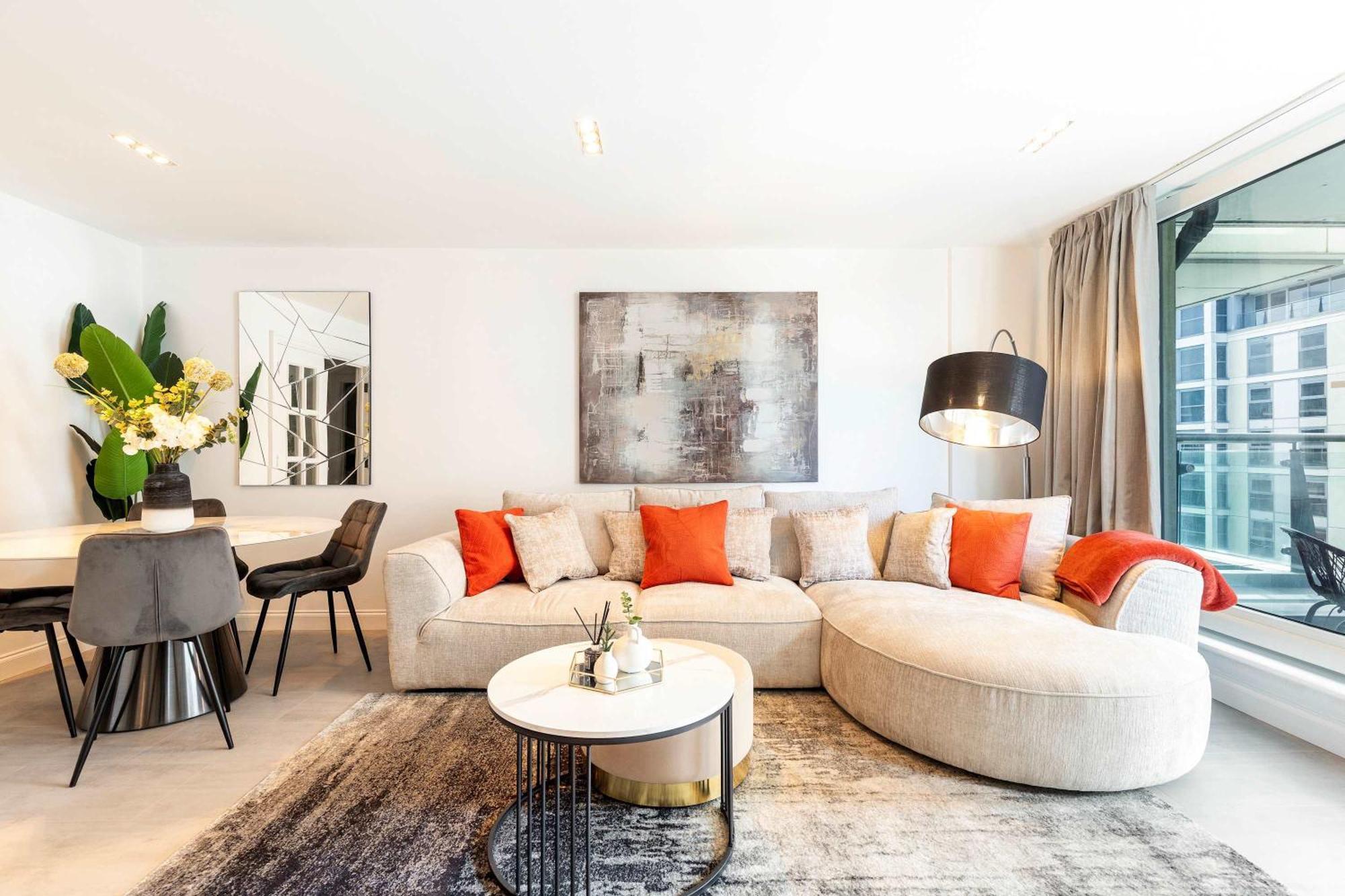 Italian Elegance In Riverside Battersea Apartment