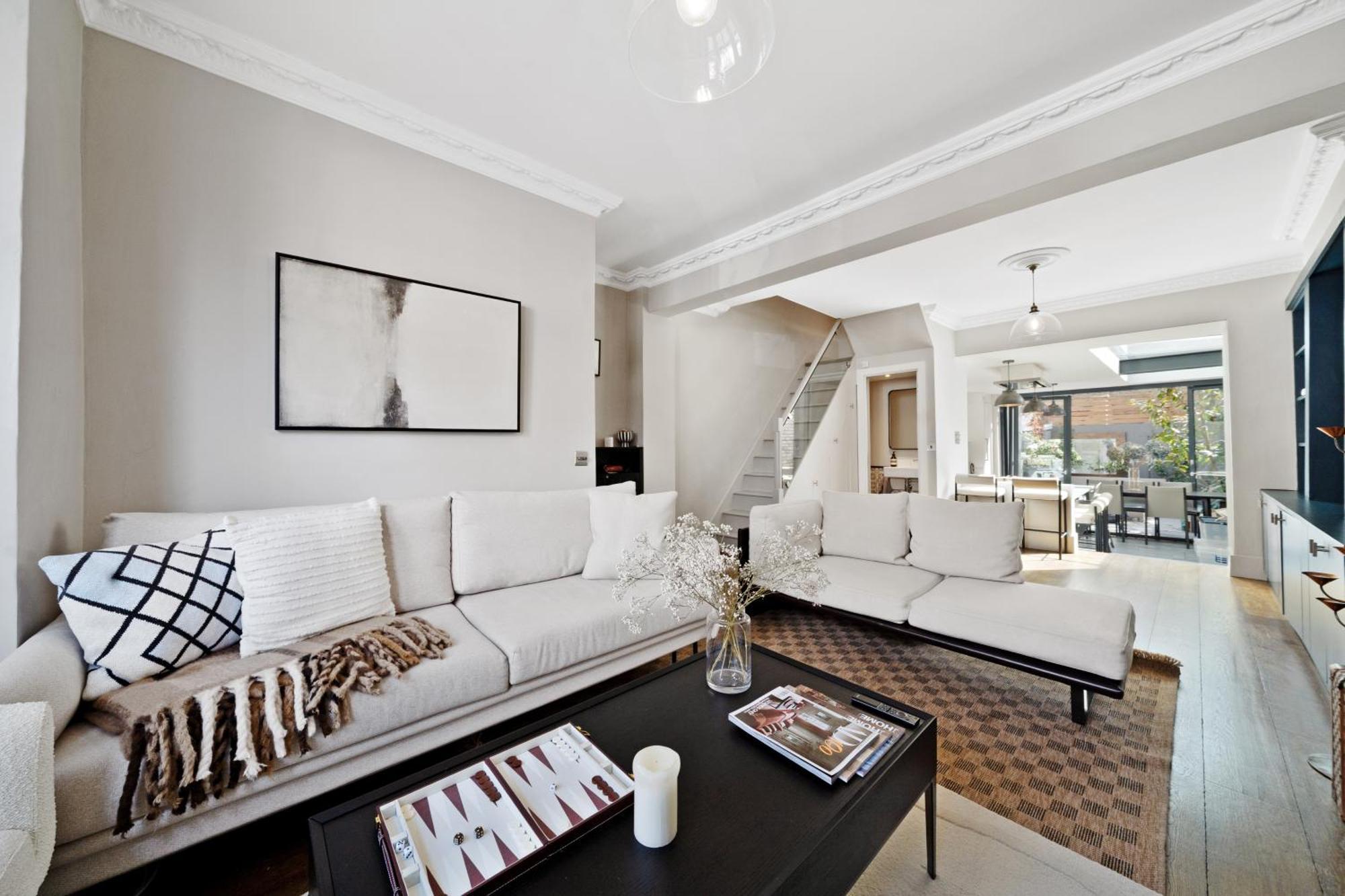 4 Bedroom House With Garden In Battersea Close To Chelsea Holiday home London
