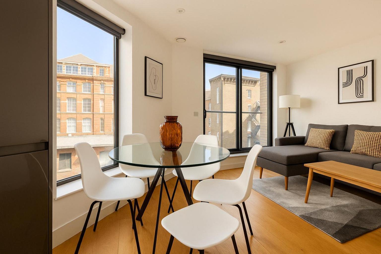 Clerkenwell Spacious Flat *