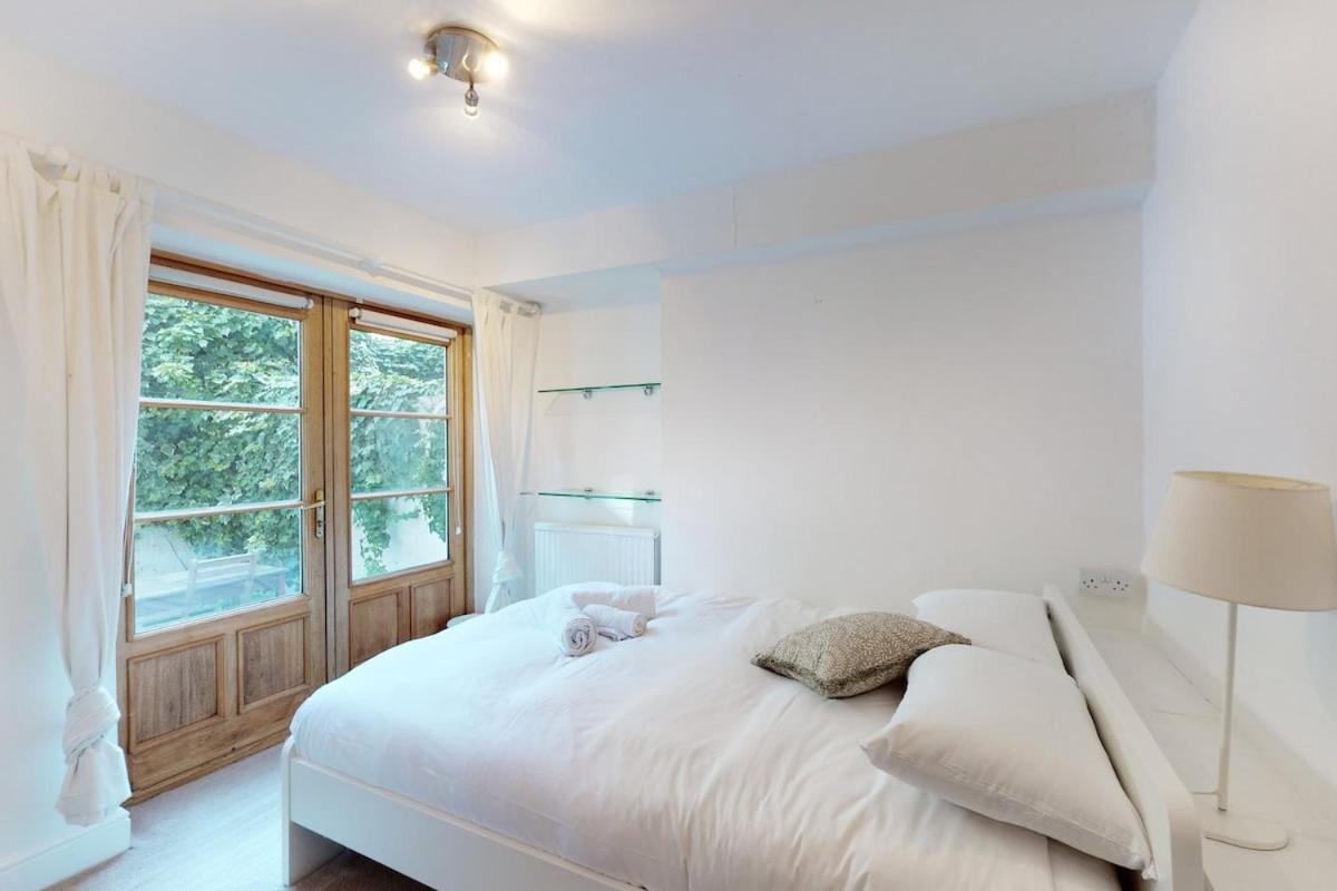 Bright 2-bed Garden Flat In West Kensington Apartamento Londres