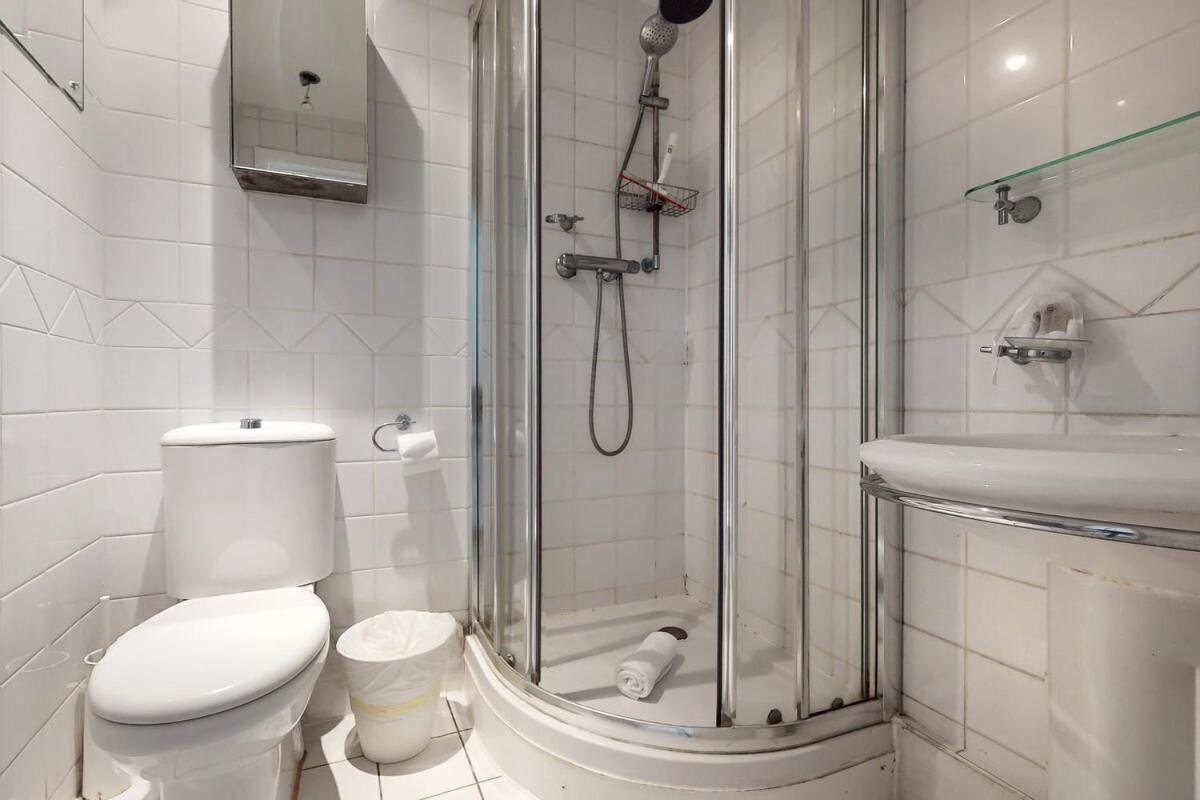Bright 2-bed Garden Flat In West Kensington * Londres